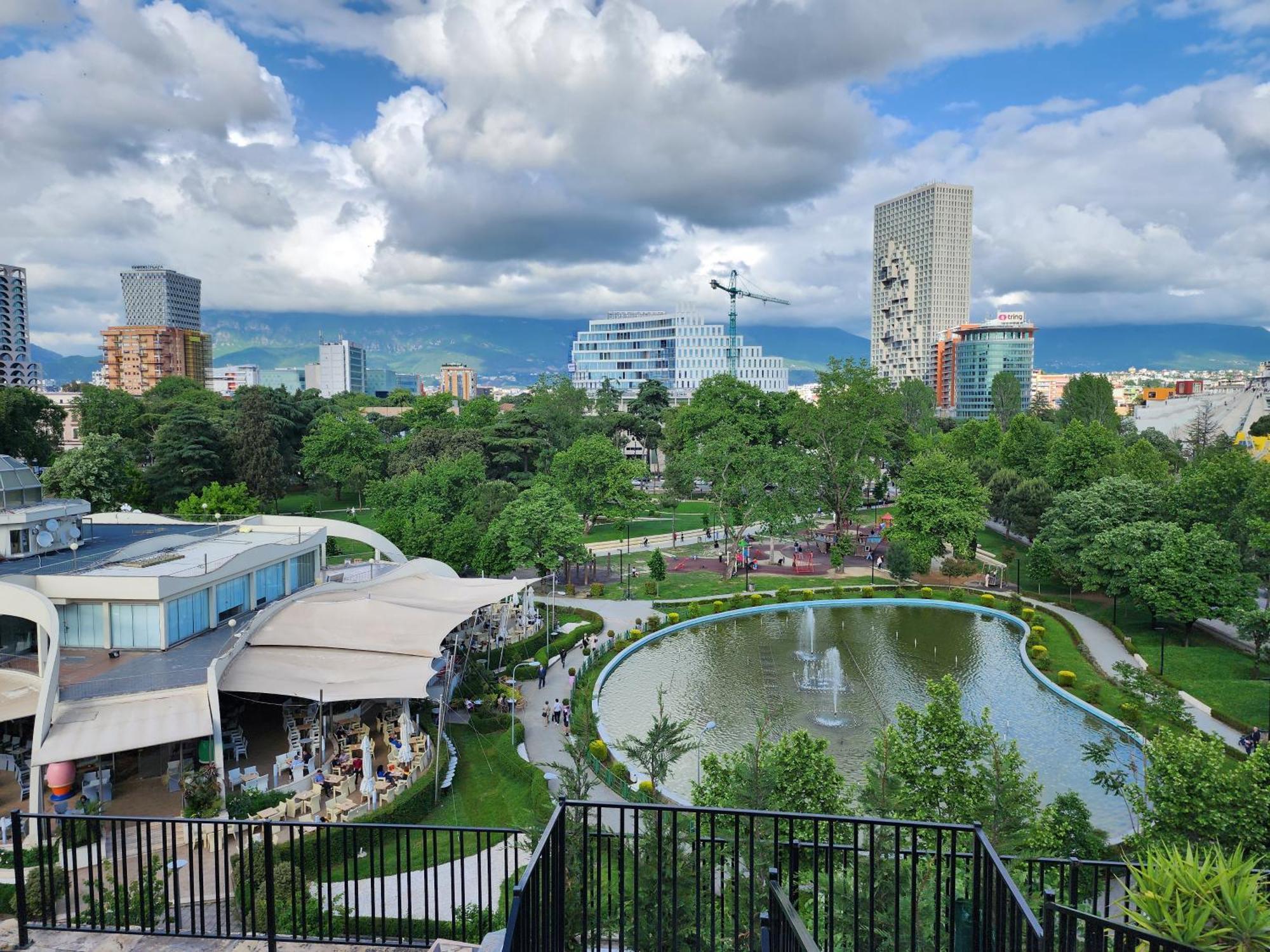Tirana City Center Penthouse Oasis ภายนอก รูปภาพ